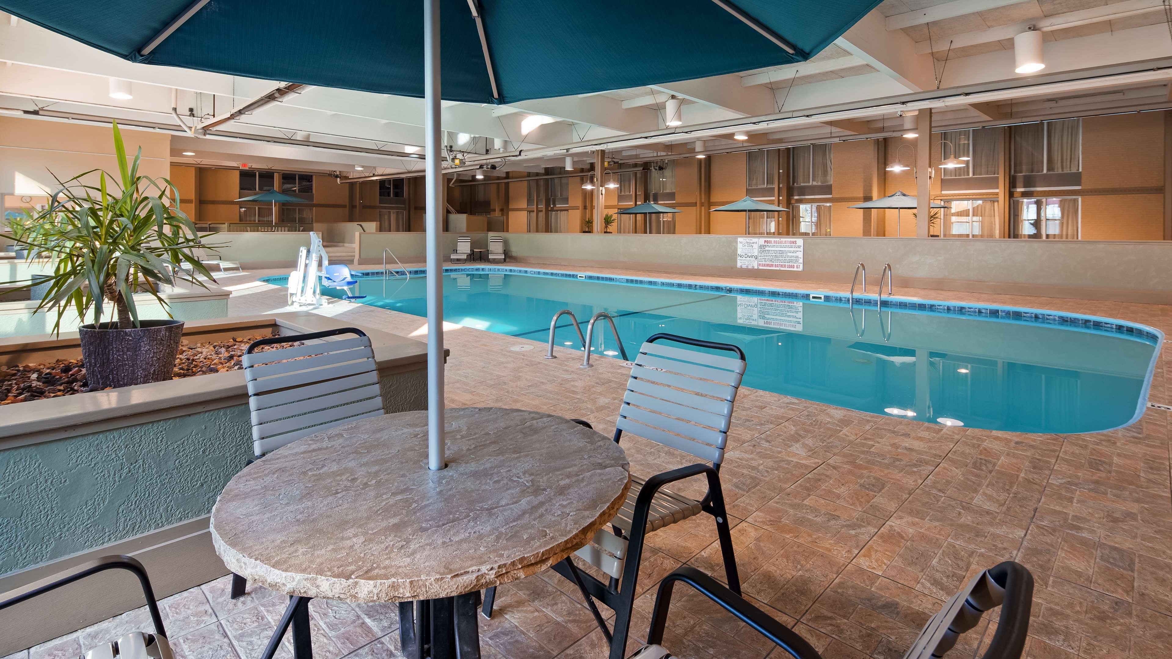 Best Western Crossroads Of The Bluffs Каунсъл Блъфс Екстериор снимка