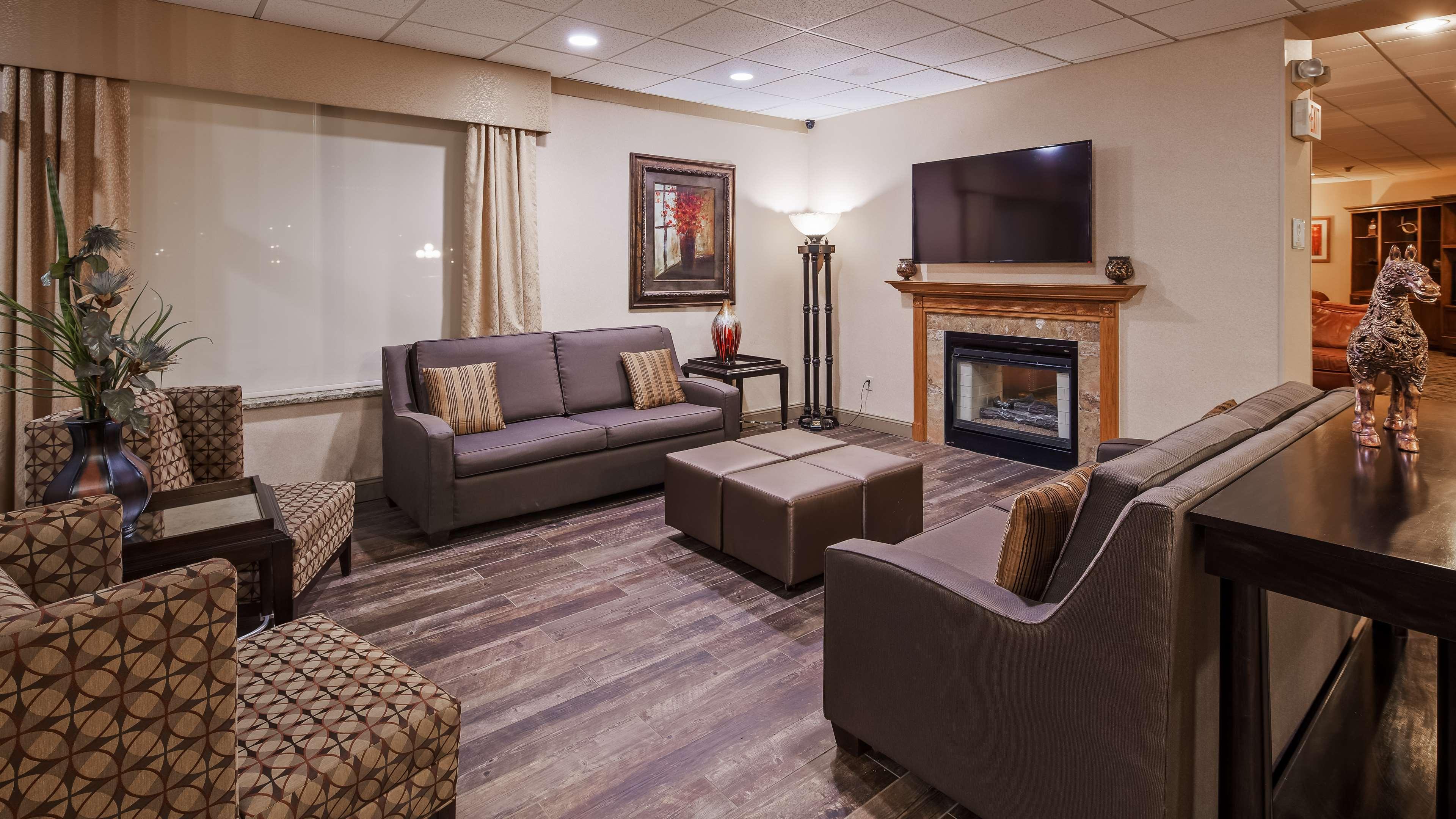 Best Western Crossroads Of The Bluffs Каунсъл Блъфс Екстериор снимка
